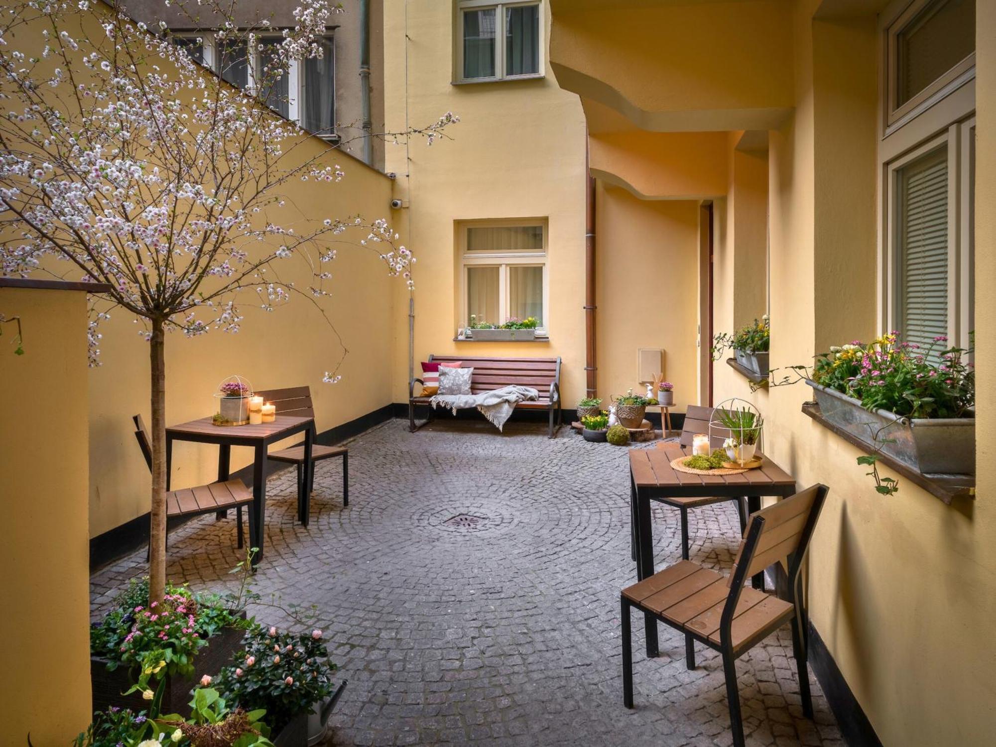 4 Elements Apartments Praga Exterior foto